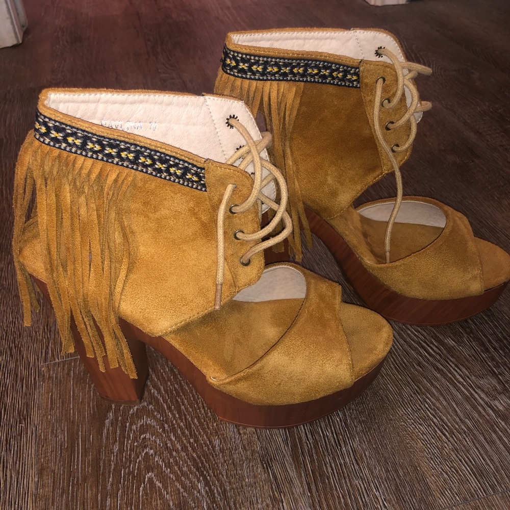 Tan Booties - Mi.iM - Picture 5 of 5